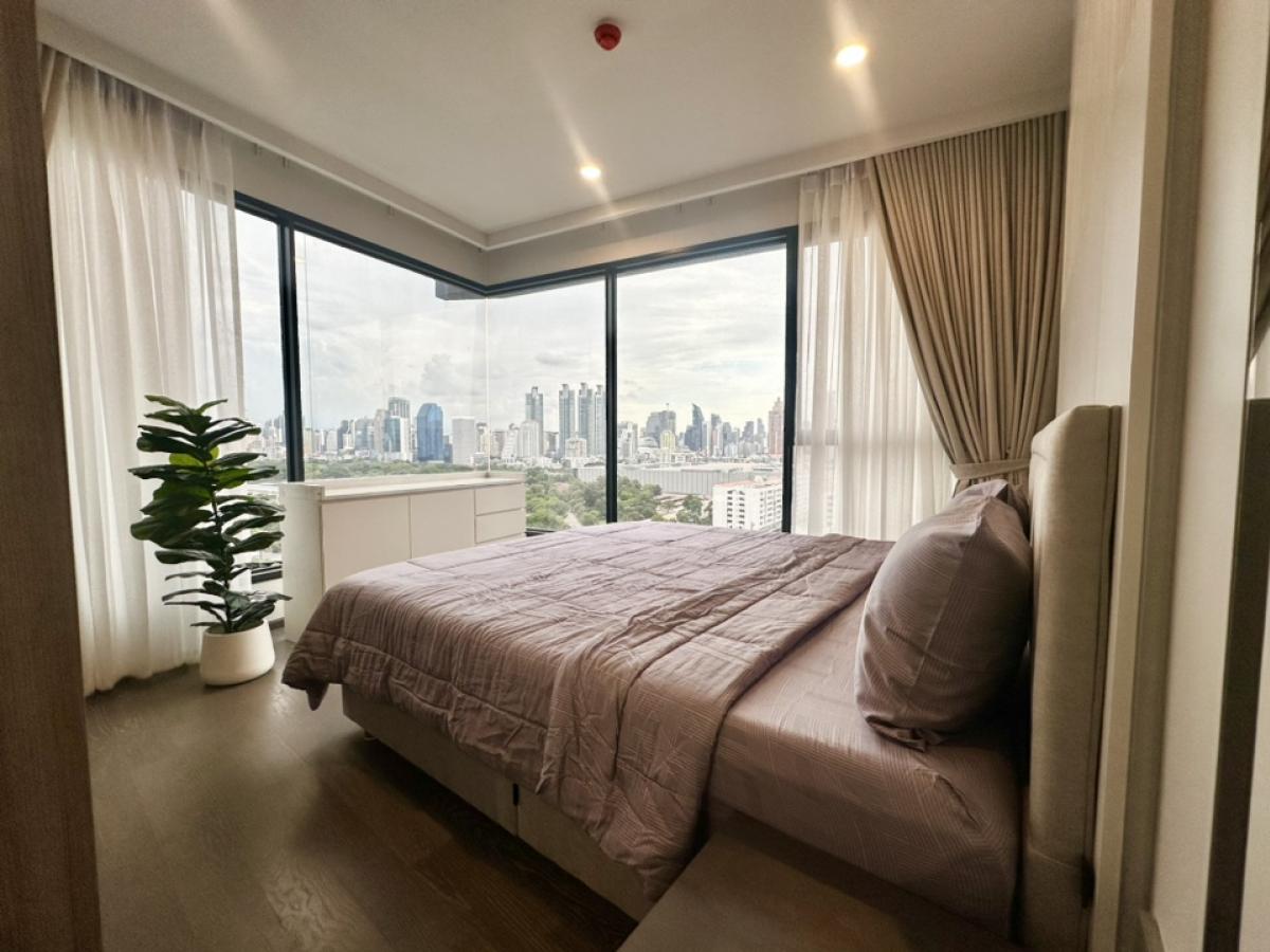 For SaleCondoKhlongtoei, Kluaynamthai : Sell Coco Parc Rama 4 condo, 65 sq.m., next to MRT Klong Toey, 2 bedrooms, 2 bathrooms, close to One Bangkok.