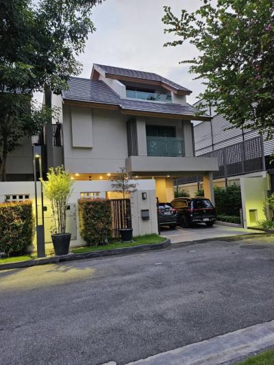 For RentHouseKaset Nawamin,Ladplakao : For rent, model house, Private Nirvana Through Ekkamai - Ram Intra, 4 bedrooms, next to the garden, near Central Eastville