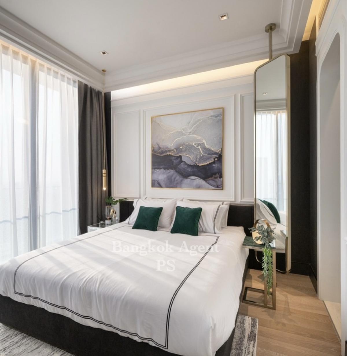 For RentCondoSilom, Saladaeng, Bangrak : For rent: Luxury condo Ashton Silom, high floor, beautiful view, Mahanakhon building, 1bed, 1bath, decorated in luxury style. Ready to move!!