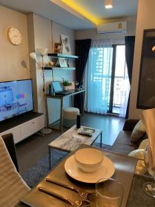 For RentCondoOnnut, Udomsuk : Ideo Sukhumvit 93 / 35 sq m., pool view, 10th floor *