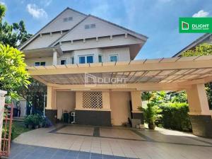 For SaleHousePattanakan, Srinakarin : Luxury house for sale, Ban Phatthanakan Village 30  Phatthanakan-On Nut 100.5 sq m, 500 sq m, 4 bedrooms, 3 bathrooms, price 33 million baht.