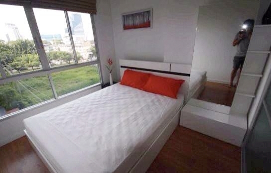 For RentCondoKhlongtoei, Kluaynamthai : For rent Lumpini Place Rama 4-Kluai Nam Thai near BTS Ekkamai/Phrakanong