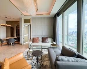 For SaleCondoWongwianyai, Charoennakor : ❖ Special Price ❖ 25+ Floor Chao Phraya River | 2 bedrooms, 2 Bathrooms, 128.05 sq.m. | Condominium next to Chao Phraya River, Icon siam, BTS Charoen Nakhon.