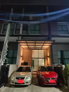 For SaleTownhouseVipawadee, Don Mueang, Lak Si : 3.5 story townhome, Vibhavadi city center village.