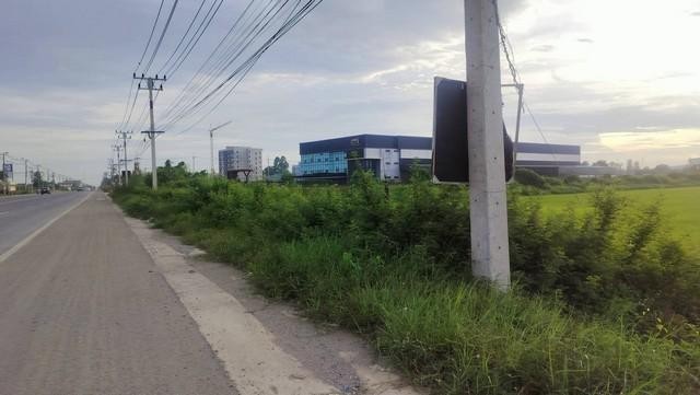 For SaleLandChachoengsao : Land for sale 27-2-77 rai, purple plan, white dots, EEC area, Mueang Chachoengsao District, next to the 4-lane main road, Pongpol Road, suitable for building a factory, near Pongpol Market, Suwinthawong Road, Nam Daeng Temple