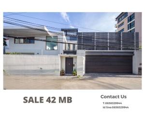 For SaleHouseLadprao, Central Ladprao : Single house, good condition, ready to move in, on the corner, only 500 meters from MRT Lat Phrao! Very rare. Tel 0838329944 Id line:0838329944