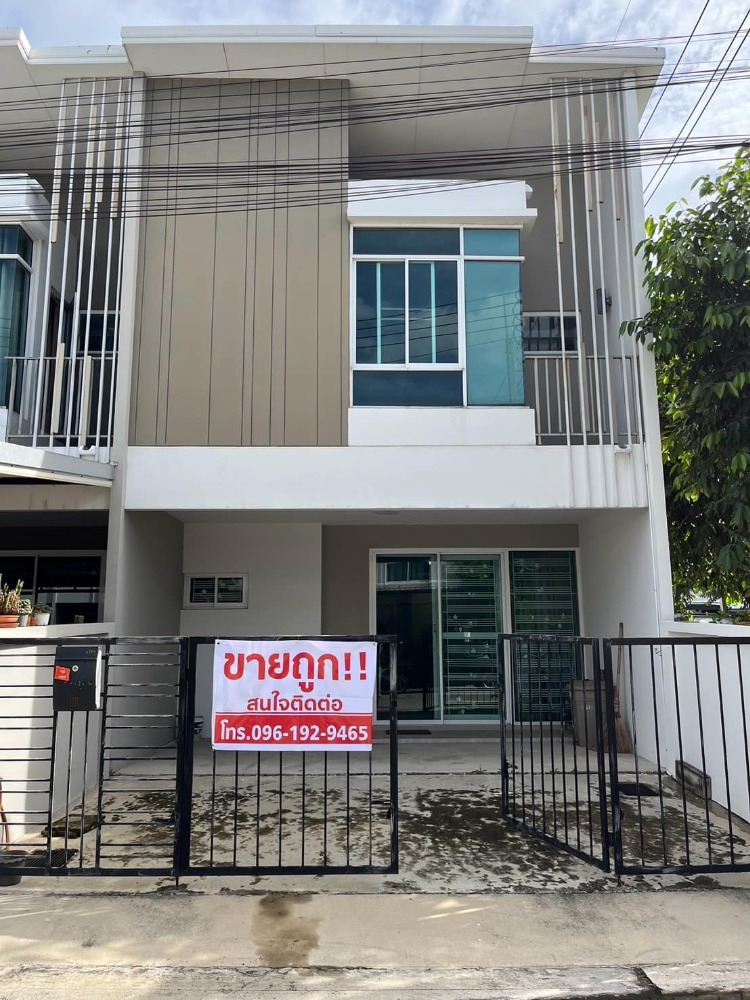 For SaleTownhousePhutthamonthon, Salaya : #City Sense Salaya, 2-story townhome for sale, auspicious house number 198/299 Soi 13, south direction, good direction, good location...... Beautiful, good condition, ready to move in, complete kitchen addition.