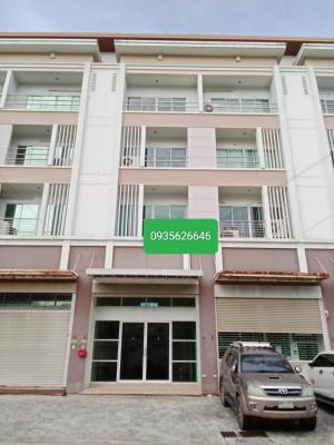 For SaleHome OfficeSathorn, Narathiwat : Urgent sale!! 4-story home office, next to the Industrial Ring Road - Rama 3 - Yannawa. Great price, only 15.5 million baht.