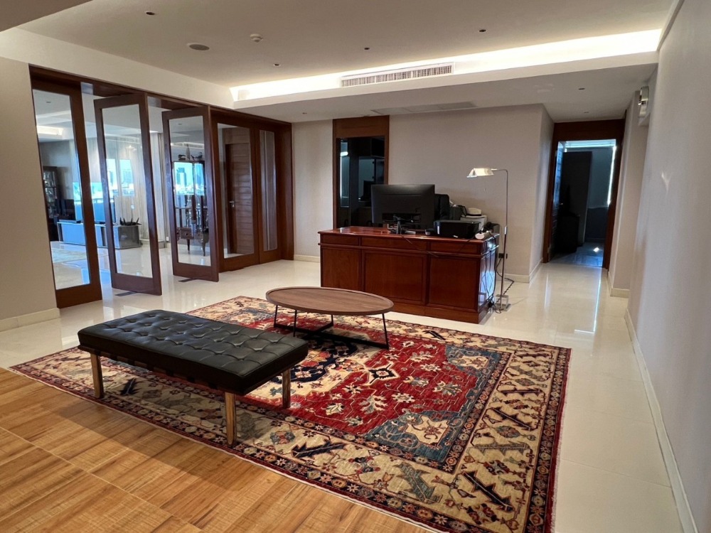 For RentCondoSukhumvit, Asoke, Thonglor : Luxurious condo for rent, large room, Ekkamai area, La Cascade, La Cascade Condominium, 3 bedrooms, very large room, near BTS Ekkamai and Thonglor.