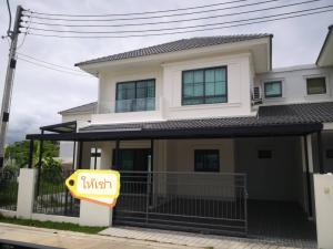 For RentHousePattaya, Bangsaen, Chonburi : House for rent near Laem Chabang-Sriracha Port, big house, very new house, livable, good value for money.