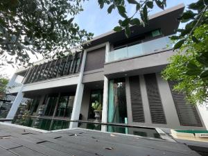 For SaleHouseSathorn, Narathiwat : Luxurious detached house for sale, Soi Yen Akat, area 220 square meters, beautiful house with swimming pool.