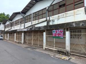 For SaleFactoryBang kae, Phetkasem : Warehouse for sale, size 1-1-99 rai (599 sq m.), width 70 meters, Setthakit Village, Bang Khae, near Phetkasem Road.