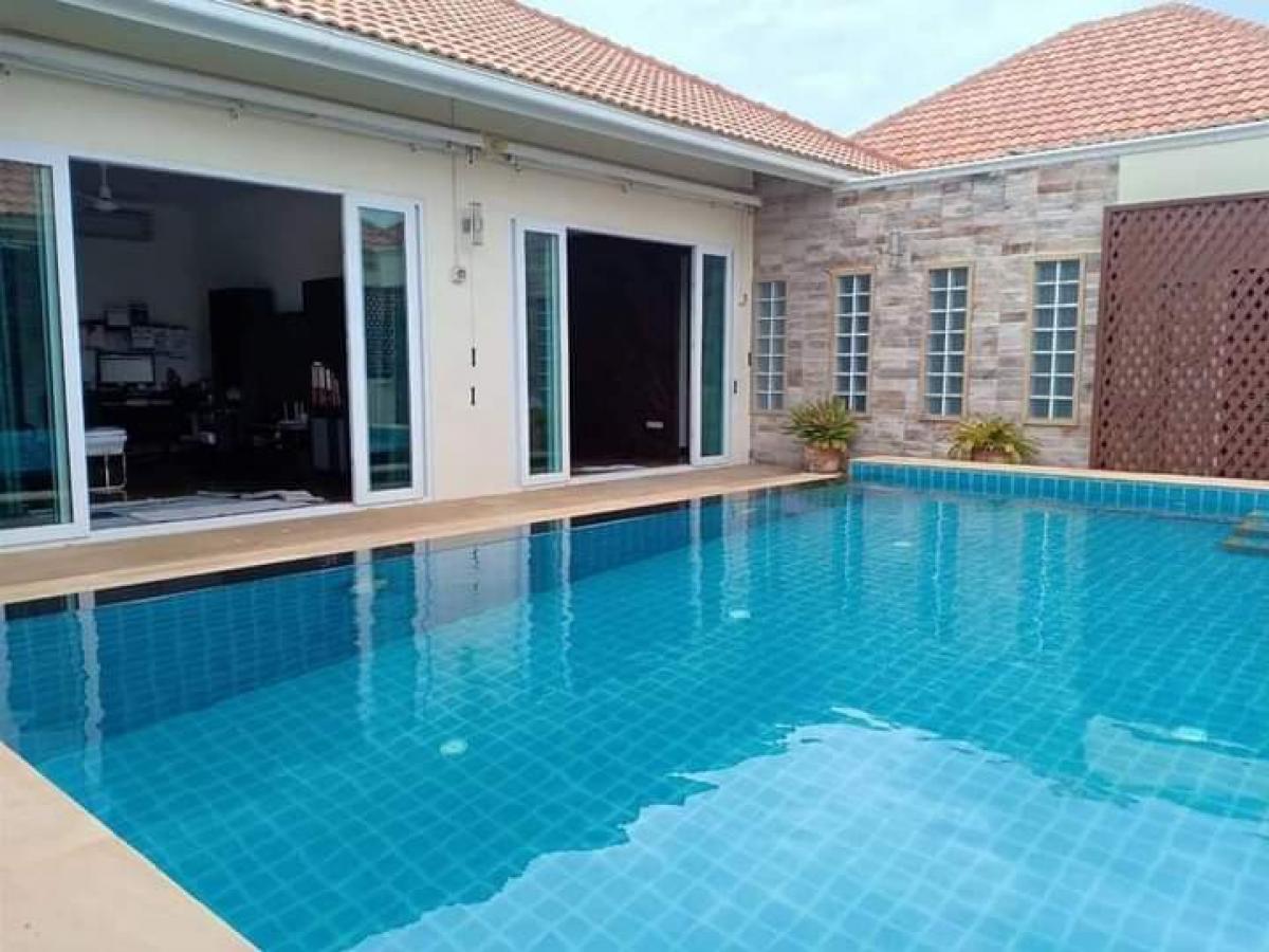 For RentHouseRayong : House for rent with swimming pool, 3 bedrooms, 3 bathrooms, Ban Chang, Rayong.