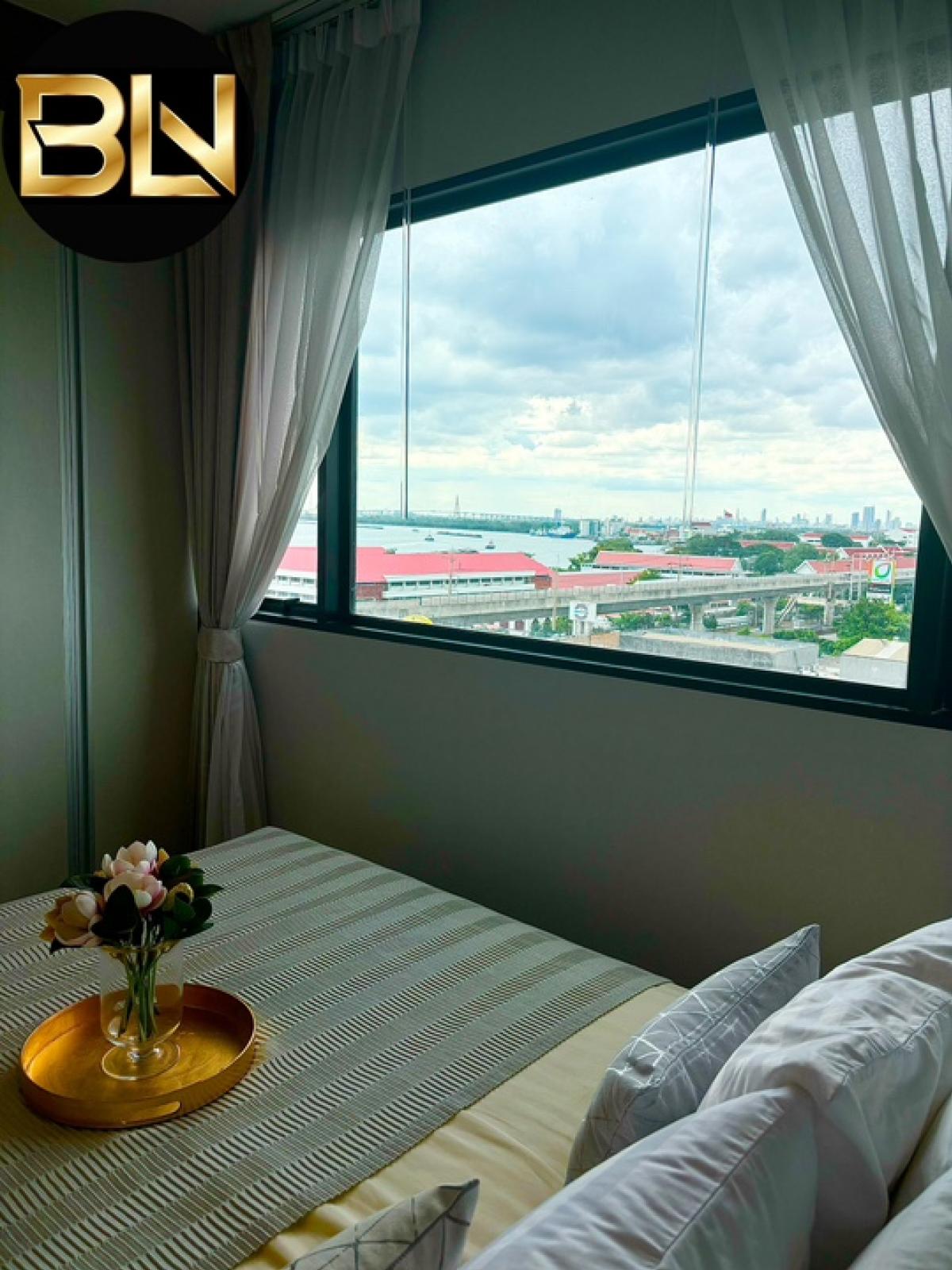 For SaleCondoSamut Prakan,Samrong : Best Deal !   KNIGHTSBRIDGE SKY RIVER OCEAN condo project, corner room, river view.