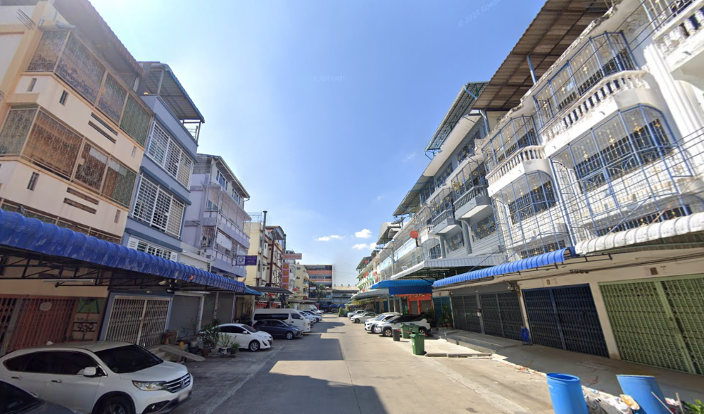 For SaleShophouseRama 2, Bang Khun Thian : Office for sale, commercial building, 2 units, 3.5 floors, Rama 2 Road, Soi 69, ready to continue operating, area 56 square meters.