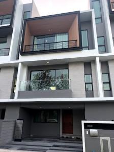 For RentTownhousePattanakan, Srinakarin : TOWN HOME FOR RENT>> Nivana DEFINE Srinakarin - Rama 9>> 3-story house, size 285 sq m., 3 bedrooms, next to the main road #LV-MO388