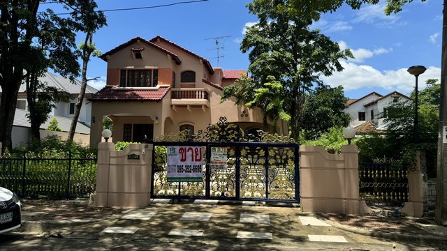 For SaleHousePinklao, Charansanitwong : Latdawan Pinklao Borom, the cheapest single-detached house in the project, surrounded by nature.