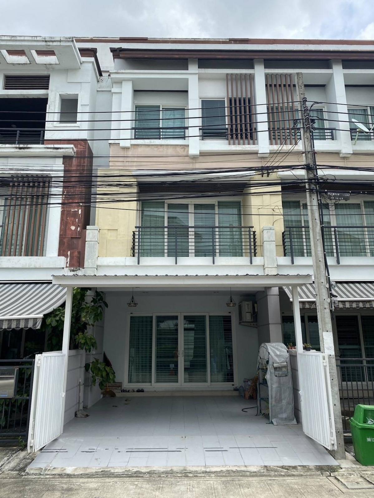 For RentTownhouseYothinpattana,CDC : 🍒For rent Baan Klang Muang Urbanion Rama 9-Ladprao: #Baan Klang Muang Urbanion Rama 9 Ladprao, Ladprao 84, near KIS about 3 kilometers, 4 bedrooms, 3 bathrooms, 180 sq m - width: 5 meters, just Renovation complete. If interested, inquire. Cherry 092-249-9