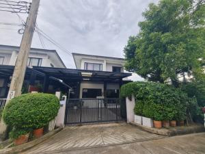 For SaleHouseSamut Prakan,Samrong : Urgent sale, semi-detached house, 3 bedrooms, Atoll Java Bay Village, King Kaew 19, beautiful house, nice to live in. Good location near Suvarnabhumi