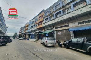 For SaleShophouseMin Buri, Romklao : Commercial building, 3.5 floors (2 units next to each other), K.C. Romklao Ville project, area 29 sq m., Ramkhamhaeng Road, Minburi District.