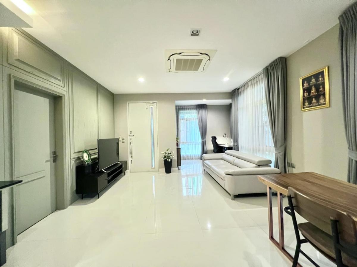 For RentHouseBangna, Bearing, Lasalle : 🌟For rental  Detached House Mantana 2 Bangna KM. 7 , 2 storeys 4 Bedrooms / 5 Bathrooms.Fully furnished and decorated. Nearby Mega. 🔑Rental Fee 130,000 THB/Month