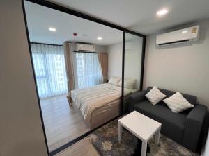 For RentCondoMin Buri, Romklao : 🔥#Condo for rent AtmozFlowMinburi, beautiful room, fully furnished, open view, only 10,000/month. (Common area included, free parking‼️🚖) #Close to BTS Pink Line, only 300 meters ✨ Just carry your bags and move in✨