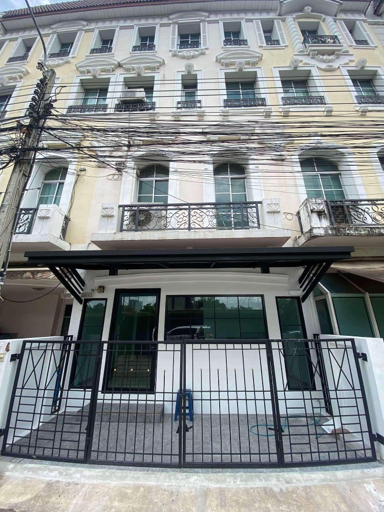 For RentTownhouseKasetsart, Ratchayothin : Townhome for rent Village in the middle of Monte Carlo Ratchavipha, near Bon Marché Market, BTS Red Line Chatuchak Station. and Wat Samian Nari Station