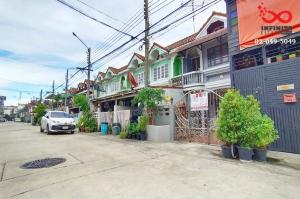 For SaleTownhouseSamut Prakan,Samrong : 2-storey townhouse for sale, Suphawan Village, Srinakarin Road, Samut Prakan