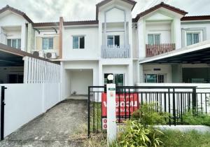 For SaleTownhouseNonthaburi, Bang Yai, Bangbuathong : Townhome 20.8 sq wah, Lio Wongwaen-Pinklao. The front of the house doesn't hit anyone, good Feng Shui, ready to move in, special price.