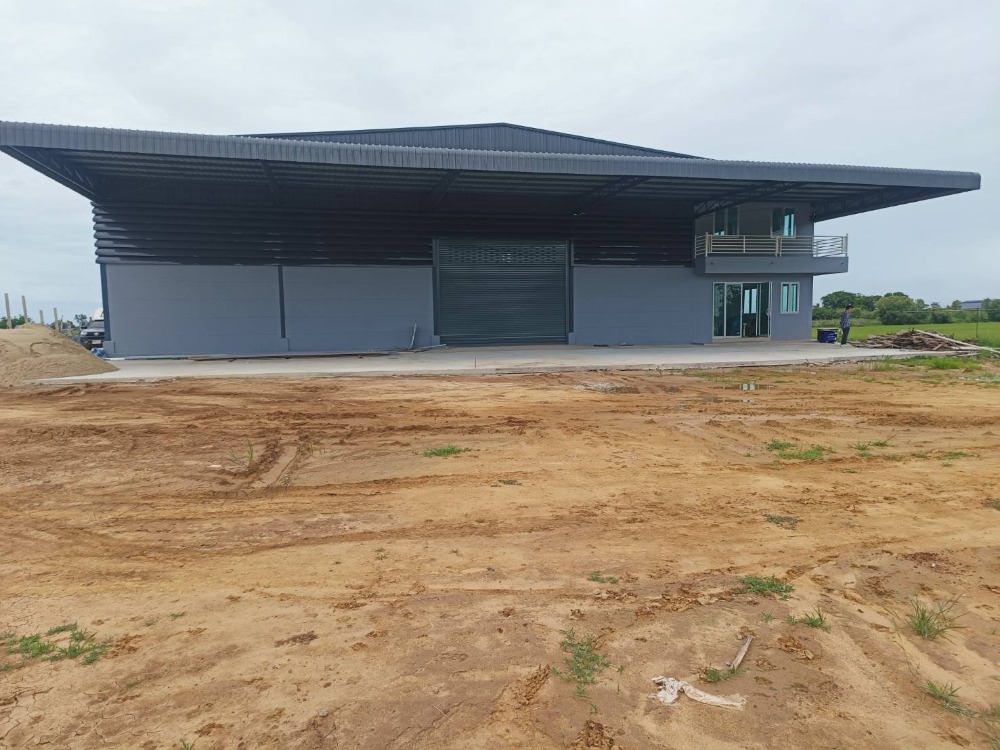 For RentWarehouseSuphan Buri : New warehouse for rent With a 2-story office building, Lat Nam Khao, next to the main road, Taling Chan-Suphan Buri.