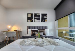 For SaleCondoKasetsart, Ratchayothin : Call : 085-324-6515 Condo Metro Luxe Kaset @BTS Kasetsart University Station, 41 sq.m 1 Bedroom 1st floor next to swimming pool, Fully furnished