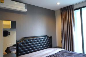 For RentCondoRatchathewi,Phayathai : Ideo Mobi Phayathai【𝐒𝐄𝐋𝐋 & 𝐑𝐄𝐍𝐓】🔥Large room, 2 bedrooms, complete with furniture/appliances. Near BTS/ARL Phaya Thai, ready to move in 🔥 Contact Line ID: @hacondo