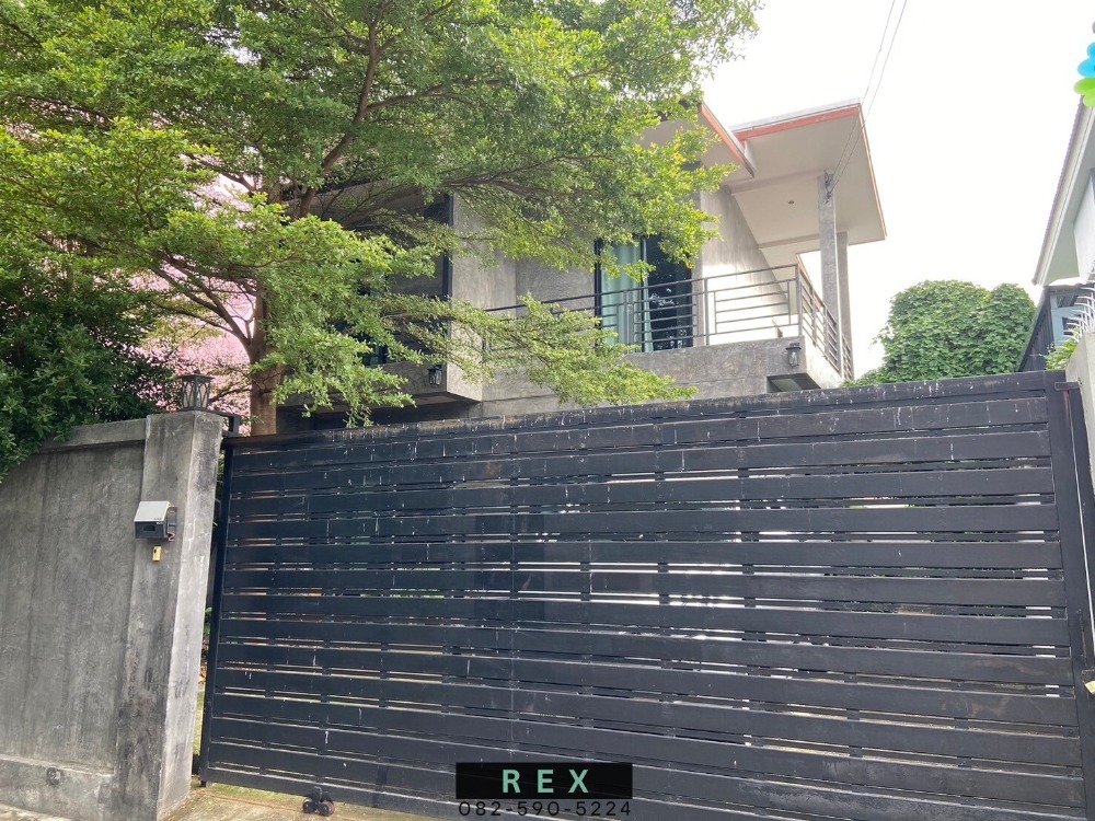 For SaleHouseLadprao101, Happy Land, The Mall Bang Kapi : Single house for sale, Lat Phrao 101,  2 storeys, 50 sq.wa , near The Mall Bangkapi. BTS Yellow Line Lat Phrao 101 Station