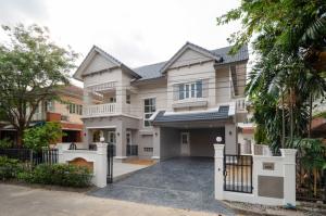 ขายบ้านปิ่นเกล้า จรัญสนิทวงศ์ : บ้านมือสองตกแต่งใหม่ แบรนด์ Q.House โครงการ ลัดดารมย์ ปิ่นเกล้า พร้อม Living ชั้น 2 ขนาดใหญ่ บนทำเลศักยภาพ ติด ถนนกาญจนาภิเษก ใกล้ห้างเซ็นทรัล เวสต์เกต