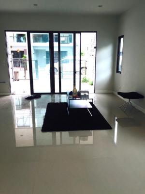 For SaleTownhouseSamut Prakan,Samrong : Town Home for sale, Plex Bangna, beautiful location, corner room