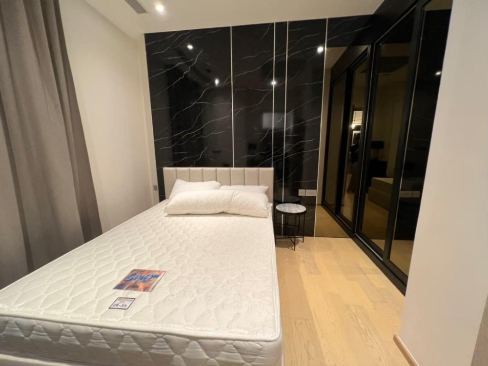 For SaleCondoRama9, Petchburi, RCA : Ashton asoke rama9, spacious room, Onebedplus 44 sq m, for sale with long-term tenant, suitable for investors.