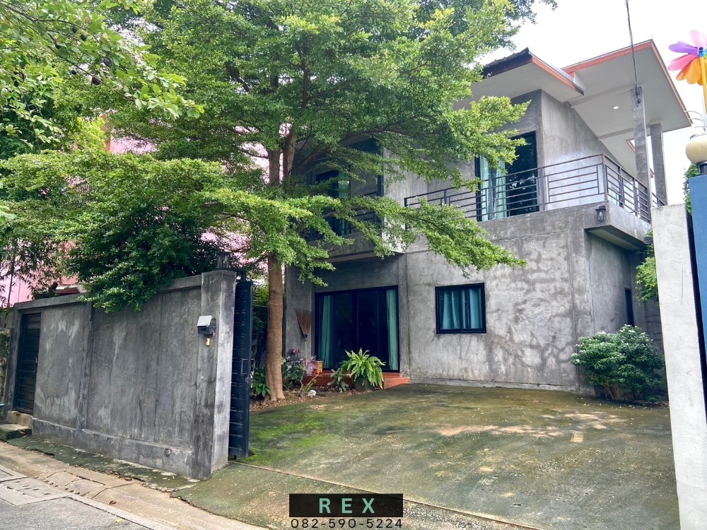 For SaleHouseLadprao101, Happy Land, The Mall Bang Kapi : Single house for sale, Lat Phrao 101,  2 storeys, 50 sq.wa , near The Mall Bangkapi. BTS Yellow Line Lat Phrao 101 Station