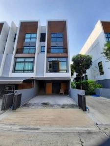 For RentTownhousePattanakan, Srinakarin : RTJ1744 Townhouse for rent, 3.5 floors, corner house, Pattanakarn 20 area, near Thonglor, Pattanakarn Expressway, BTS On Nut, Arden Pattanakarn20, ready to move in