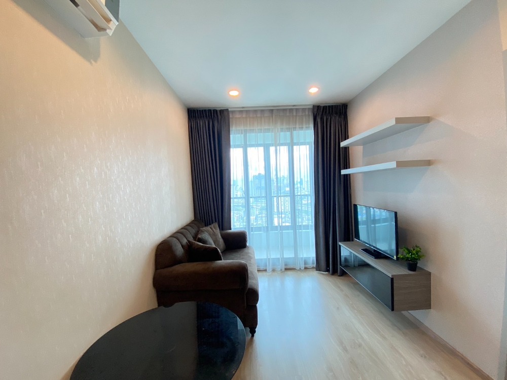 For SaleCondoThaphra, Talat Phlu, Wutthakat : Condo next to BTS, near Sathorn, Silom, Chula, high floor, good view, magnificent, room condition very new. Best price in the building