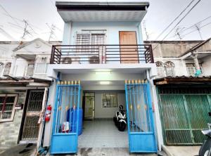 For RentTownhouseOnnut, Udomsuk : ❤️ 2-story townhouse for rent, Soi Phueng Mee, easy to travel, can enter and exit in many ways, ready to move in ❤️ S2401-481