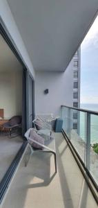 For RentCondoPattaya, Bangsaen, Chonburi : For rent Zire WongamatBeachfront Condo @North Pattaya