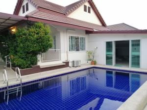 For RentHousePattaya, Bangsaen, Chonburi : Home with swimming pool for rent  (Ready to move in) 60 meters from Sukhumvit Road