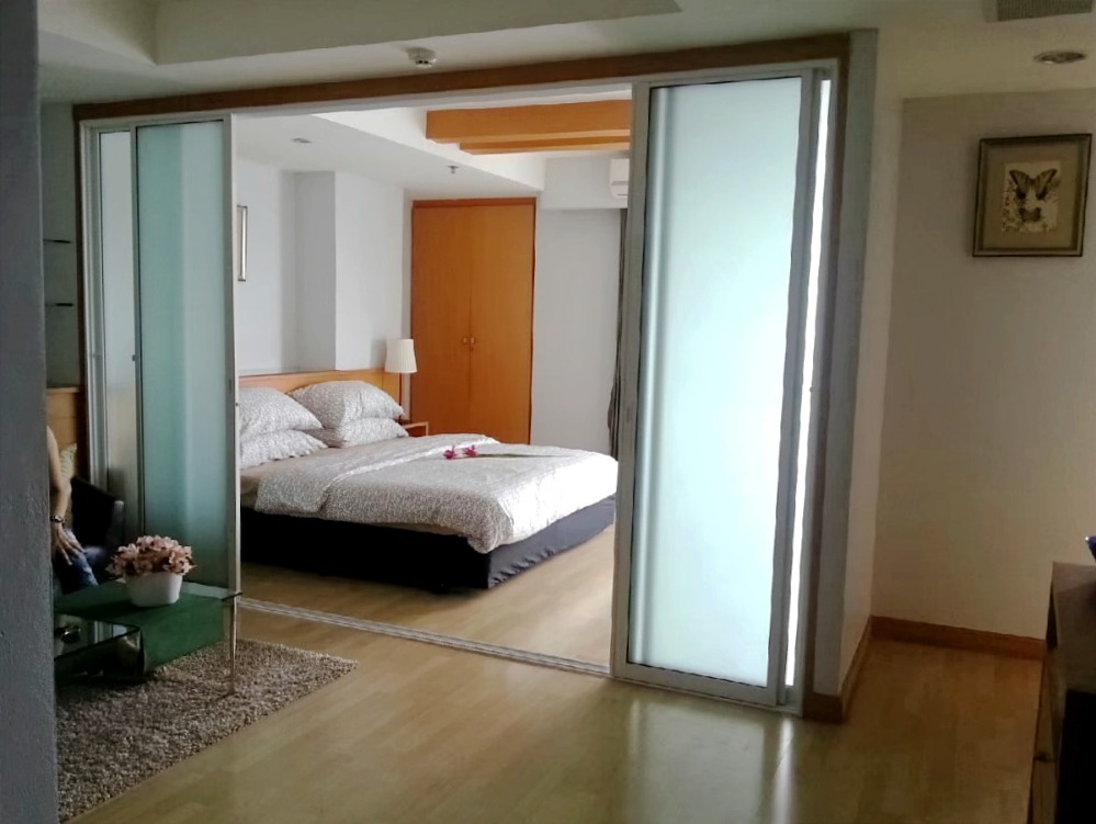 For RentCondoSukhumvit, Asoke, Thonglor : The ICON III Condominium. Best Deal Room for Rent