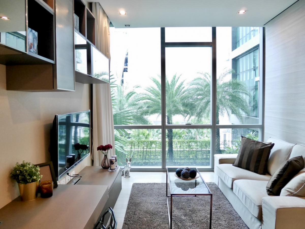 For RentCondoSukhumvit, Asoke, Thonglor : Condo for rent The Room Sukhumvit 21 (Asoke) 1 bedroom 50 sqm. Pool view + garden view FOR RENT The Room Sukhumvit 21 (ASOKE) 1 bedroom 1 bathroom, 50 sqm. POOL & GARDEN view