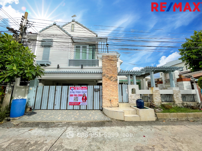 For SaleHouseMin Buri, Romklao : Single house Sammakorn Ramkhamhaeng 112, zone in front of the project near the Orange Line, Sammakorn Station. Ascot International School can be used as residence or investment.