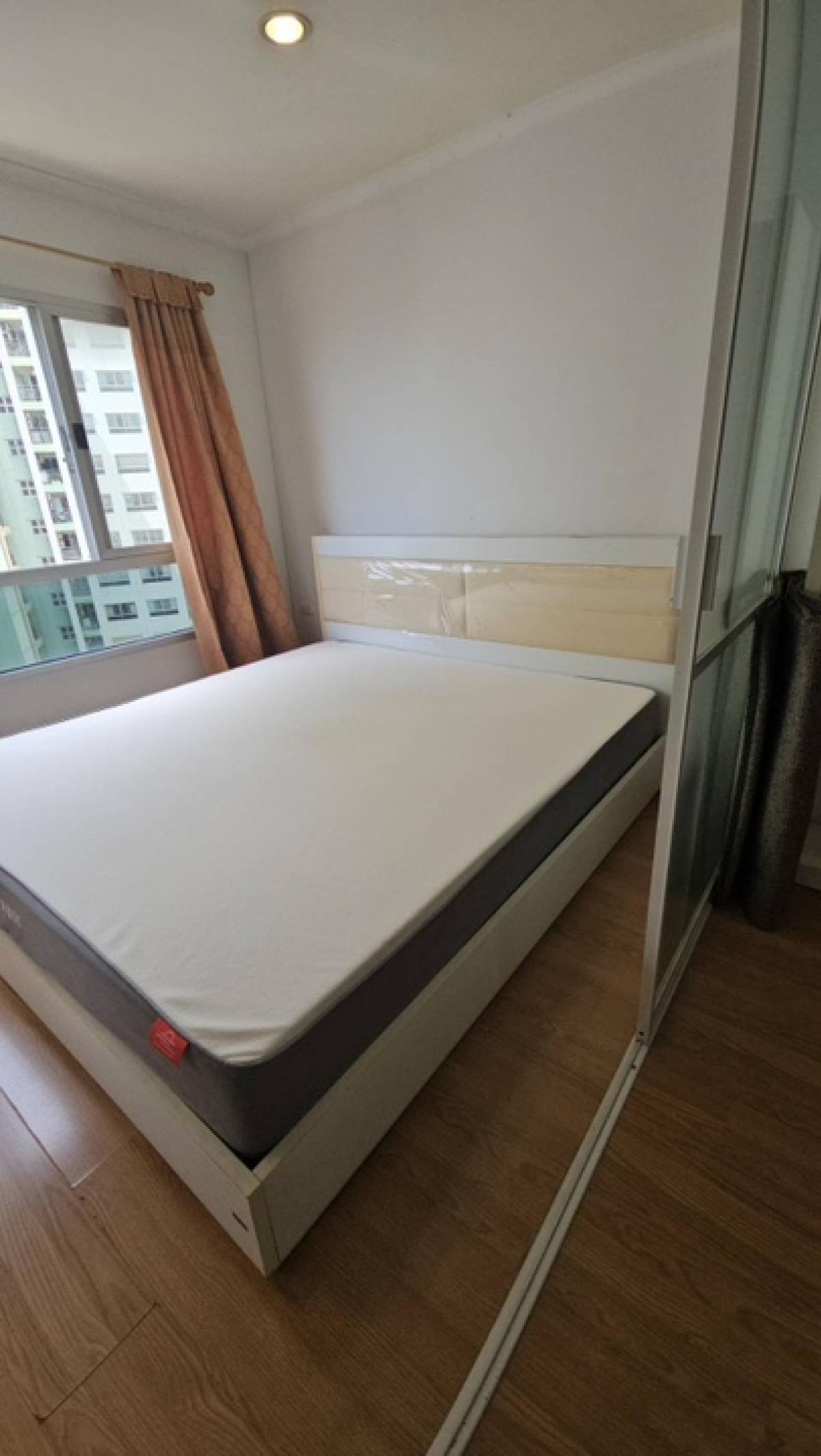 For RentCondoBang Sue, Wong Sawang, Tao Pun : Room for rent, 32 sq m, beautiful room, large bed, washing machine, Lumpini Ville Condo, Prachachuen-Phongphet, 7,500 baht, Building A, 12th floor