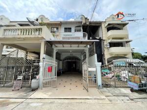 For SaleTownhouseSathorn, Narathiwat : 3-story townhouse for sale, Kanya House Village, Charoen Krung Soi 77, Wat Phraya Krai Subdistrict, Bang Kho Laem District, connected to Chan Road, convenient.