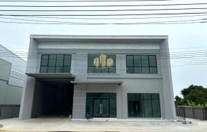 For RentWarehouseSamut Prakan,Samrong : Warehouse/office for rent, Bangna Km. 25, Theparak Road, Bang Sao Thong District, Samut Prakan, area 657 sq m.