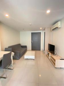 For RentCondoPattanakan, Srinakarin : For rent: Elements Srinakarin (Elements Srinakarin), a condo near Seacon Srinakarin and the Yellow Line BTS, ready to move in. Interested in making an appointment to view the room, Line: guide.pl