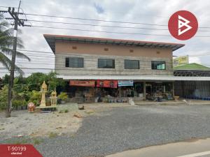 For SaleShophouseChanthaburi : Commercial building for sale, 4 units, area 2 ngan 65 square wah, Makham, Chanthaburi.